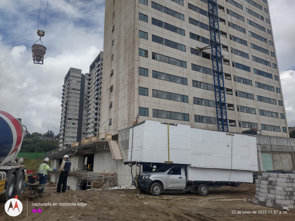 Surtido de unicel para casa de materiales