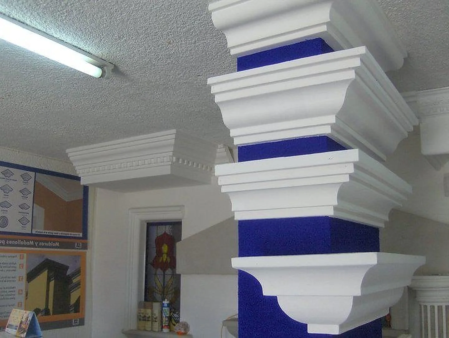 Catálogo de decoración en unicel EPS molduras corte LED pechos de paloma y ornamentación