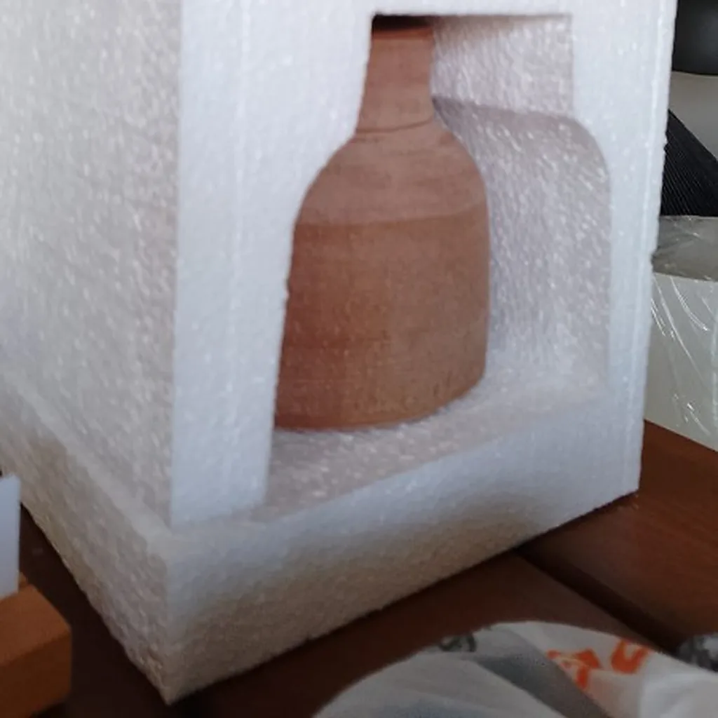 Empaque de EPS a medida para proteger productos durante almacenamiento o envío